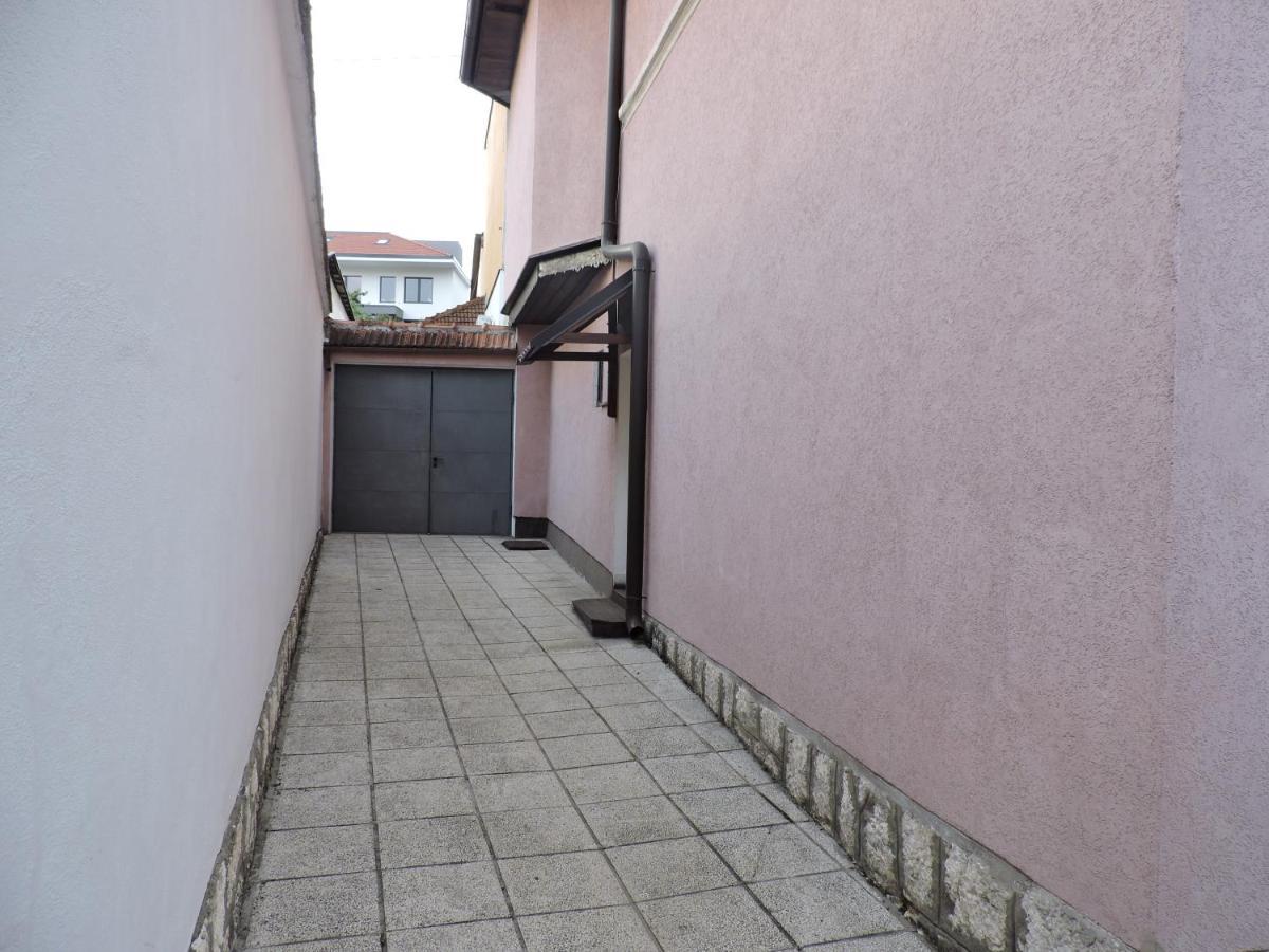 Apartments Music, Garden And Parking Sarajevo Exterior photo