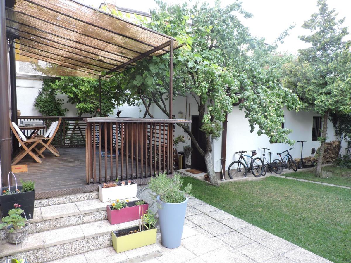 Apartments Music, Garden And Free Parking Sarajevo Exterior photo