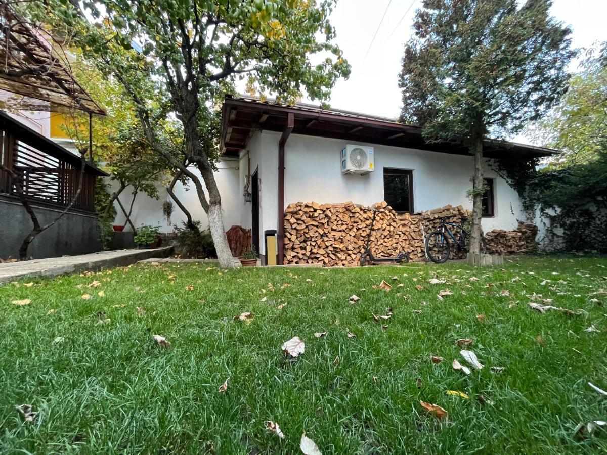 Apartments Music, Garden And Free Parking Sarajevo Exterior photo
