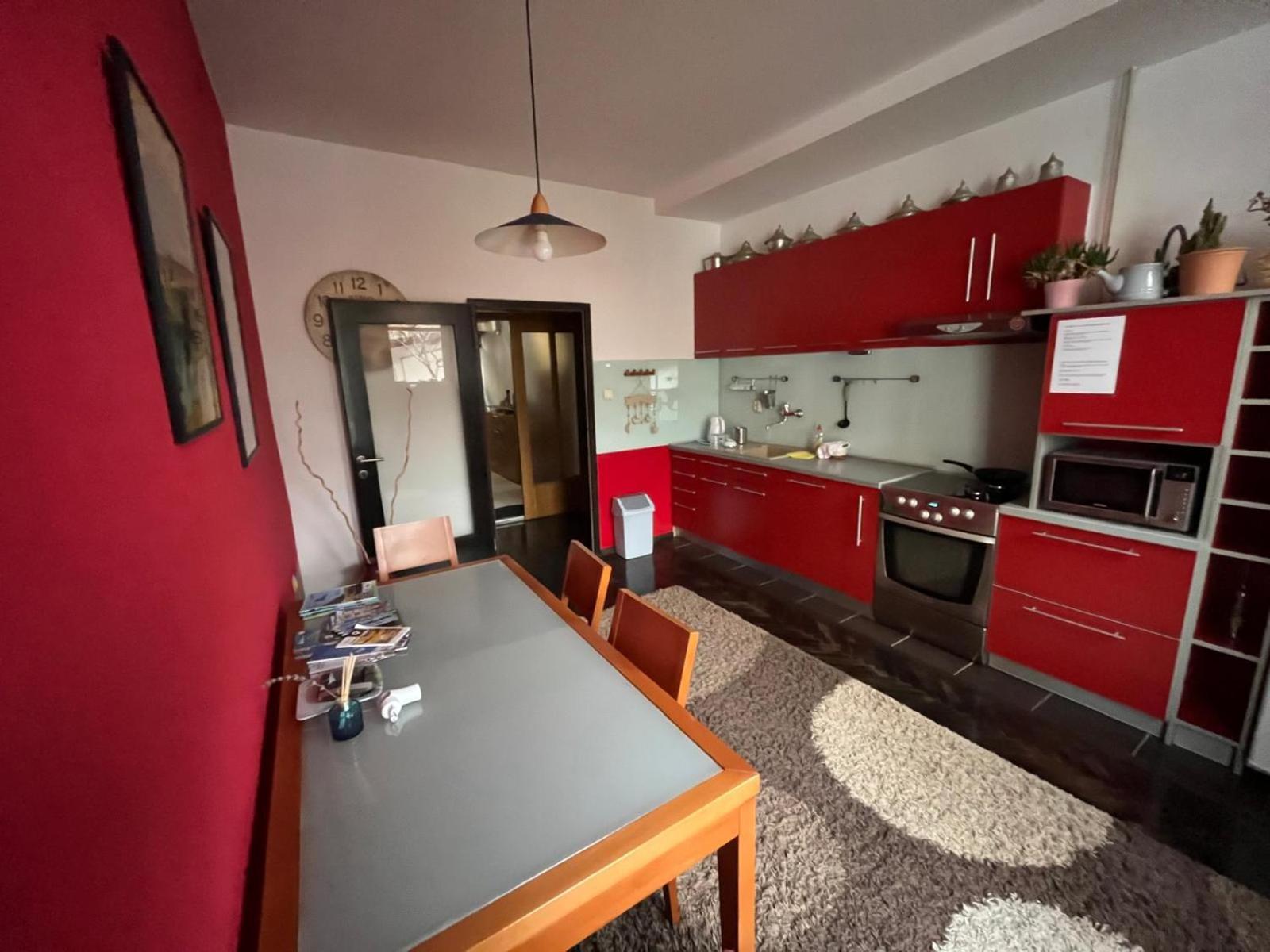 Apartments Music, Garden And Free Parking Sarajevo Exterior photo